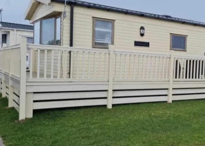 Lyon\'S Robin Hood Rhyl Caravan Sbw